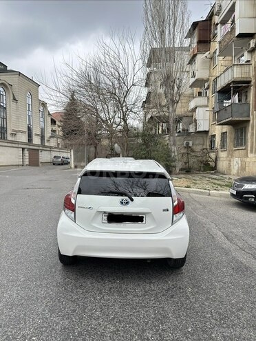 Toyota Prius C 2016, 151,000 km - 1.5 l - Bakı