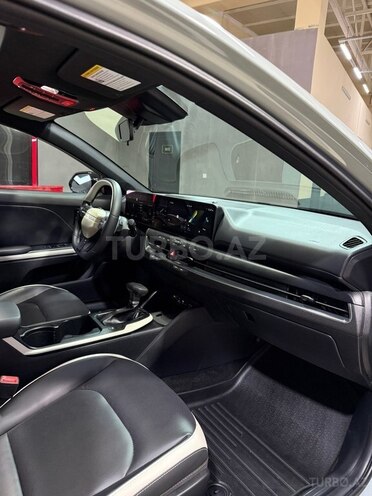 Kia  2025, 5,568 km - 2.0 л - Sumqayıt