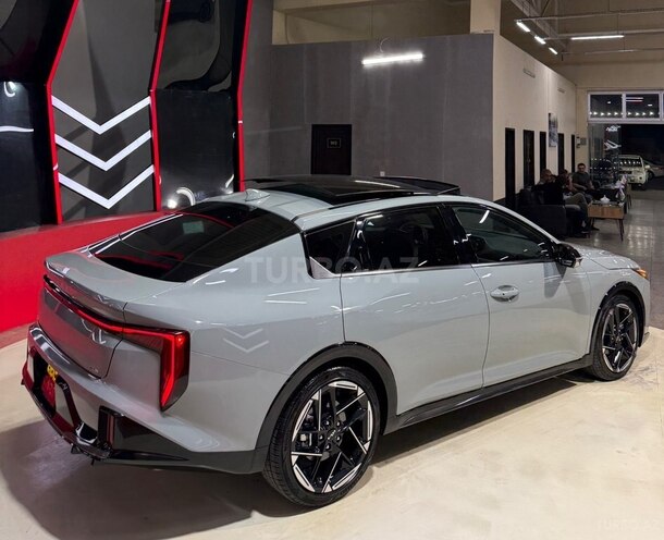 Kia  2025, 5,568 km - 2.0 л - Sumqayıt