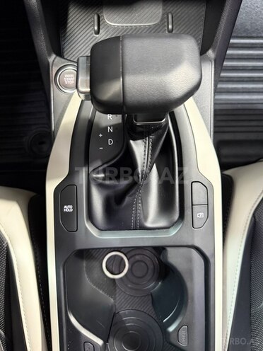 Kia  2025, 5,568 km - 2.0 л - Sumqayıt