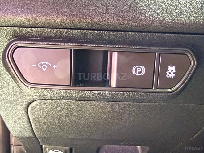 Kia  2025, 5,568 km - 2.0 л - Sumqayıt