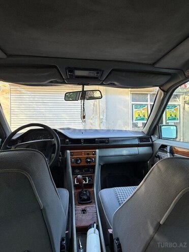 Mercedes  1993, 600,000 km - 2.0 l - Bakı