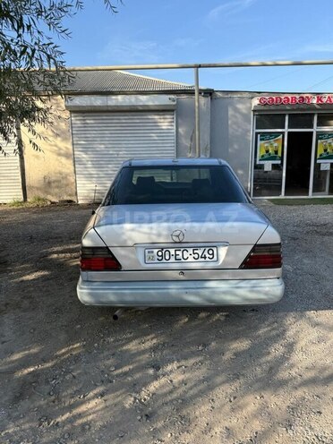 Mercedes  1993, 600,000 km - 2.0 l - Bakı