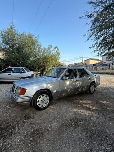 Mercedes  1993, 600,000 km - 2.0 l - Bakı