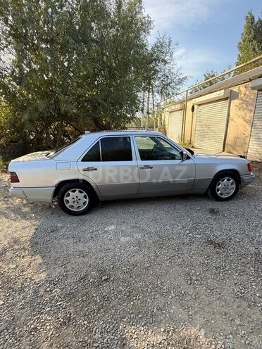 Mercedes  1993, 600,000 km - 2.0 l - Bakı