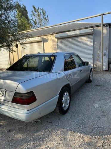 Mercedes  1993, 600,000 km - 2.0 l - Bakı
