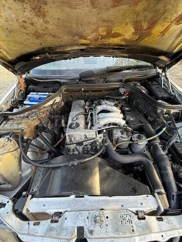 Mercedes  1993, 600,000 km - 2.0 l - Bakı