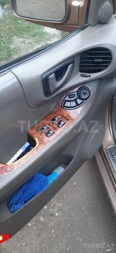 Hyundai Santa Fe 2002, 261,000 km - 2.0 l - Xudat