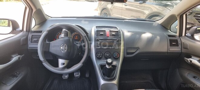Toyota Auris 2010, 280,000 km - 1.4 л - Gəncə