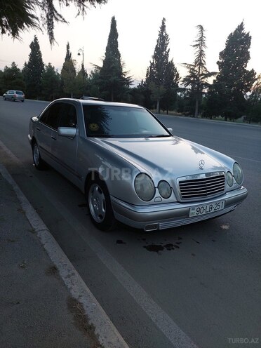 Mercedes E 240 1997, 380,000 km - 2.4 l - Gəncə