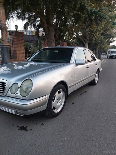 Mercedes E 240 1997, 380,000 km - 2.4 l - Gəncə