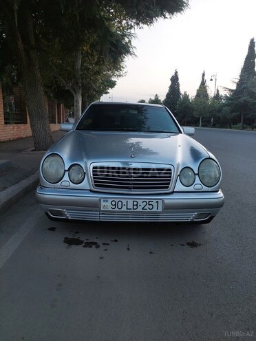 Mercedes E 240 1997, 380,000 km - 2.4 l - Gəncə