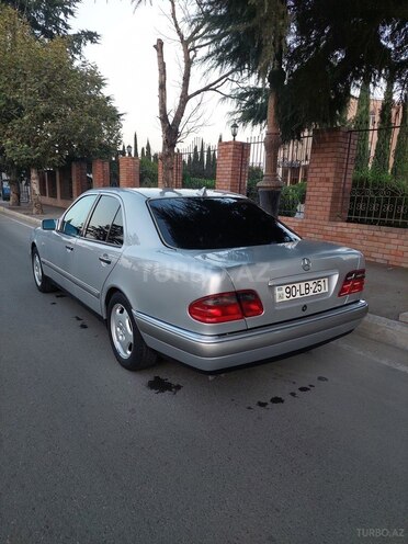 Mercedes E 240 1997, 380,000 km - 2.4 l - Gəncə