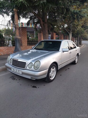 Mercedes E 240 1997, 380,000 km - 2.4 l - Gəncə