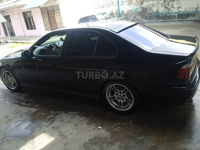 BMW 530 2000, 528,000 km - 3.0 l - Yevlax