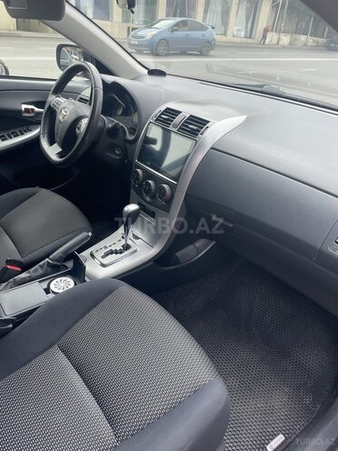 Toyota Corolla 2012, 215,000 km - 1.6 l - Bakı