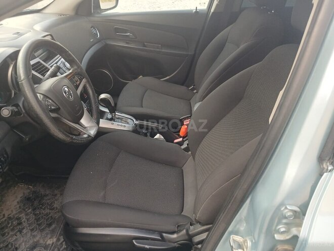 Chevrolet Cruze 2011, 235,300 km - 1.8 l - Ucar