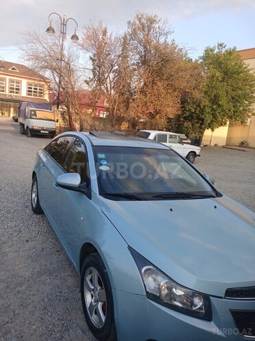Chevrolet Cruze 2011, 235,300 km - 1.8 l - Ucar