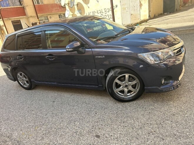 Toyota Corolla Fielder 2015, 95,441 km - 1.5 l - Bakı