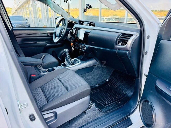 Toyota Hilux 2026, 5,000 km - 2.4 l - Bakı