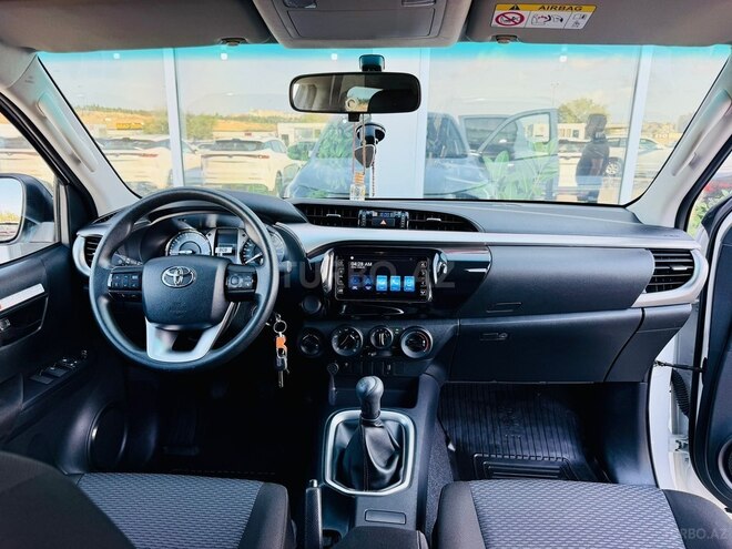 Toyota Hilux 2026, 5,000 km - 2.4 l - Bakı