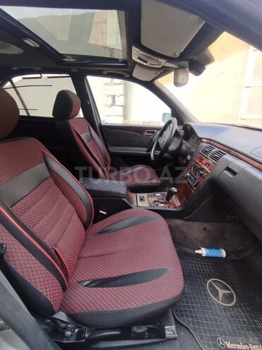 Mercedes E 240 1998, 236,521 km - 2.4 l - Bakı