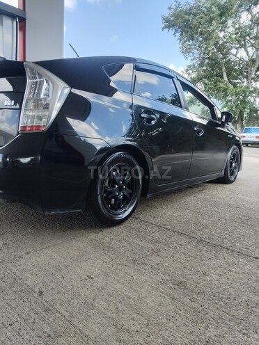 Toyota Prius 2015, 300,000 km - 1.8 л - Bakı