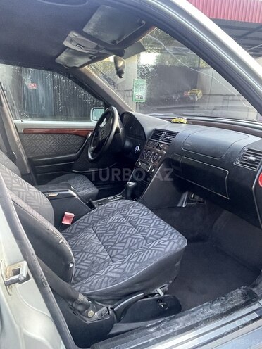Mercedes C 200 1995, 600,000 km - 2.0 l - Bakı