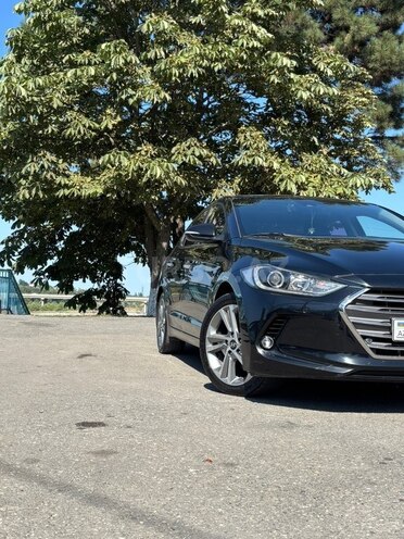 Hyundai Avante 2017, 193,000 km - 1.6 l - Quba