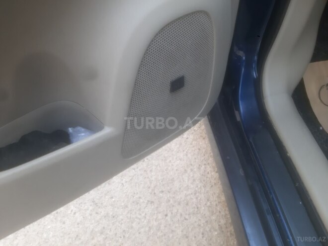 Toyota Prius 2015, 300,000 km - 1.8 l - Bakı