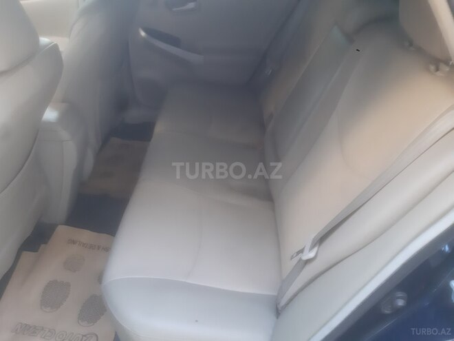 Toyota Prius 2015, 300,000 km - 1.8 l - Bakı