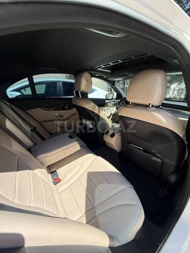 Mercedes C 300 4MATIC 2018, 69,800 km - 2.0 l - Bakı