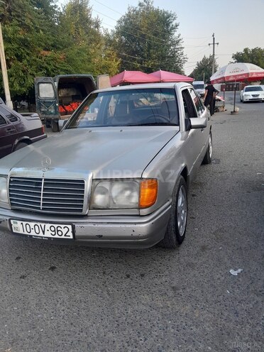 Mercedes  1990, 319,918 km - 2.0 l - Lənkəran