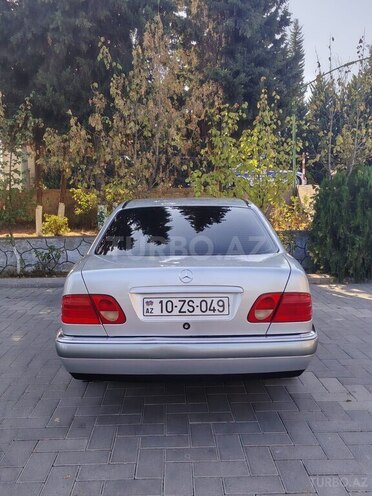 Mercedes E 240 1997, 200,000 km - 2.4 l - Sabirabad