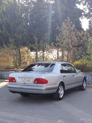 Mercedes E 240 1997, 200,000 km - 2.4 l - Sabirabad
