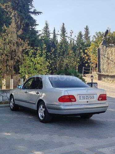 Mercedes E 240 1997, 200,000 km - 2.4 l - Sabirabad