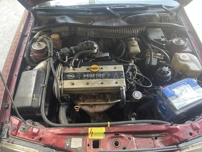 Opel Astra 1994, 200,000 km - 2.0 l - Zaqatala
