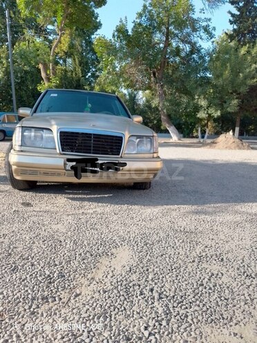 Mercedes 190 1987, 85,344 km - 2.5 л - Lənkəran