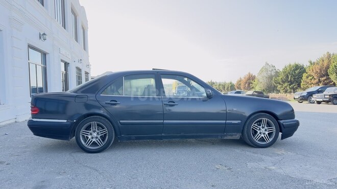 Mercedes E 230 1996, 525,000 km - 2.3 l - Bakı