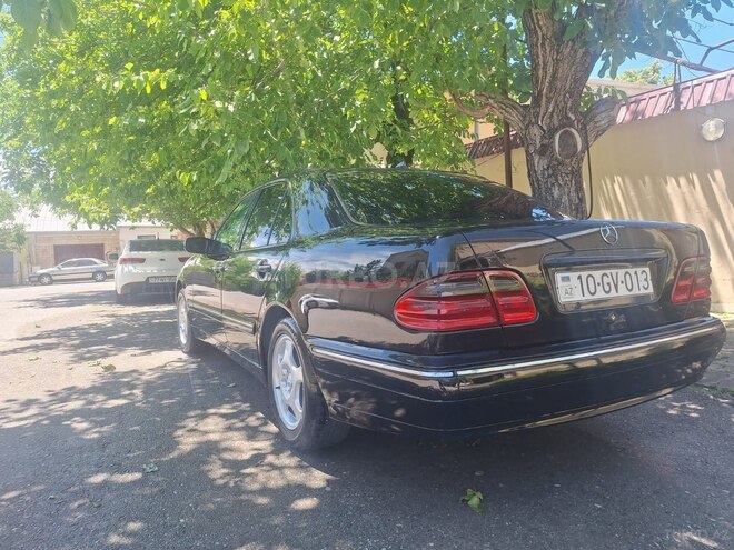 Mercedes E 270 2000, 298,000 km - 2.7 l - Bakı