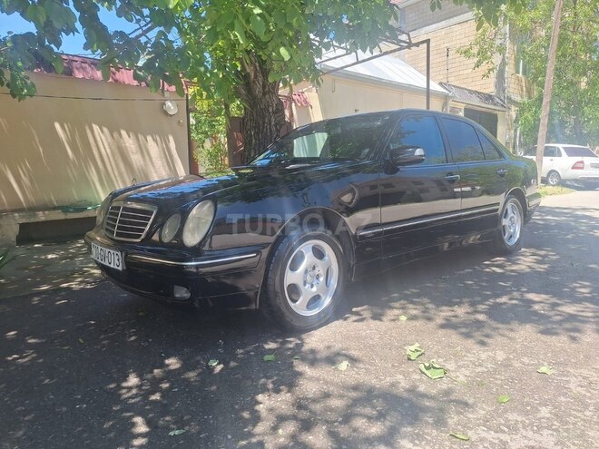 Mercedes E 270 2000, 298,000 km - 2.7 l - Bakı
