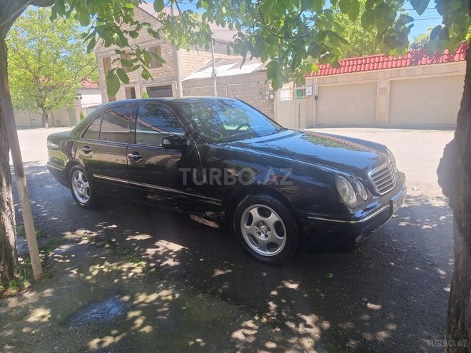 Mercedes E 270 2000, 298,000 km - 2.7 l - Bakı