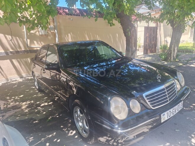 Mercedes E 270 2000, 298,000 km - 2.7 l - Bakı