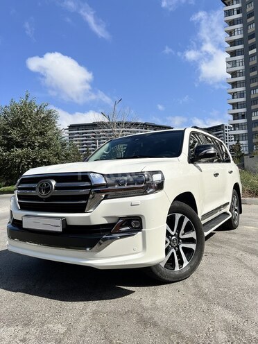 Toyota Land Cruiser 2019, 302,000 km - 4.6 l - Bakı