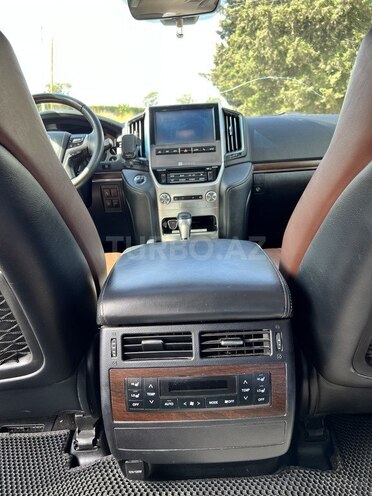 Toyota Land Cruiser 2019, 302,000 km - 4.6 l - Bakı