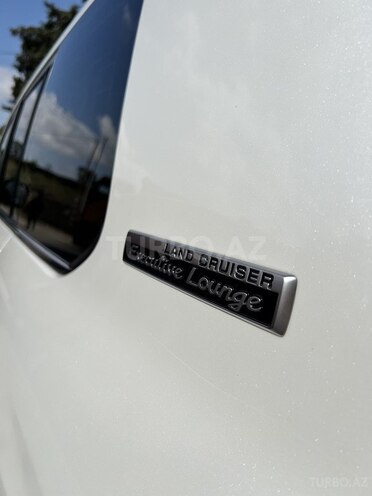 Toyota Land Cruiser 2019, 302,000 km - 4.6 l - Bakı