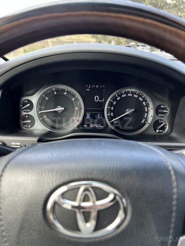 Toyota Land Cruiser 2019, 302,000 km - 4.6 l - Bakı