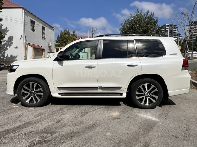 Toyota Land Cruiser 2019, 302,000 km - 4.6 l - Bakı