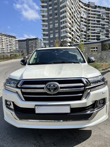 Toyota Land Cruiser 2019, 302,000 km - 4.6 l - Bakı