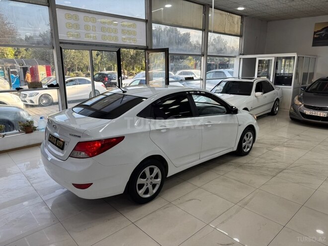 Hyundai Accent 2013, 245,000 km - 1.4 л - Sumqayıt